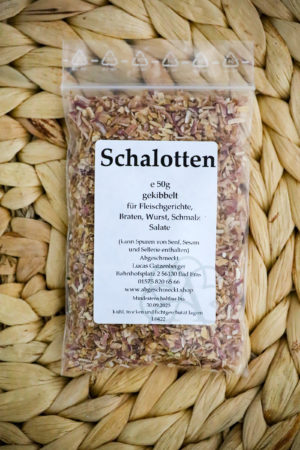 Schalotten gekibbelt